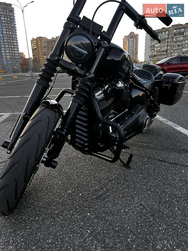 Боббер Harley-Davidson Street Bob 2019 в 