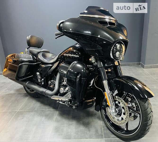 Мотоцикл Круизер Harley-Davidson Street Glide 2016 в Киеве