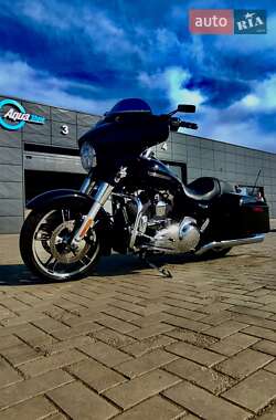Мотоцикл Круизер Harley-Davidson Street Glide 2015 в Днепре