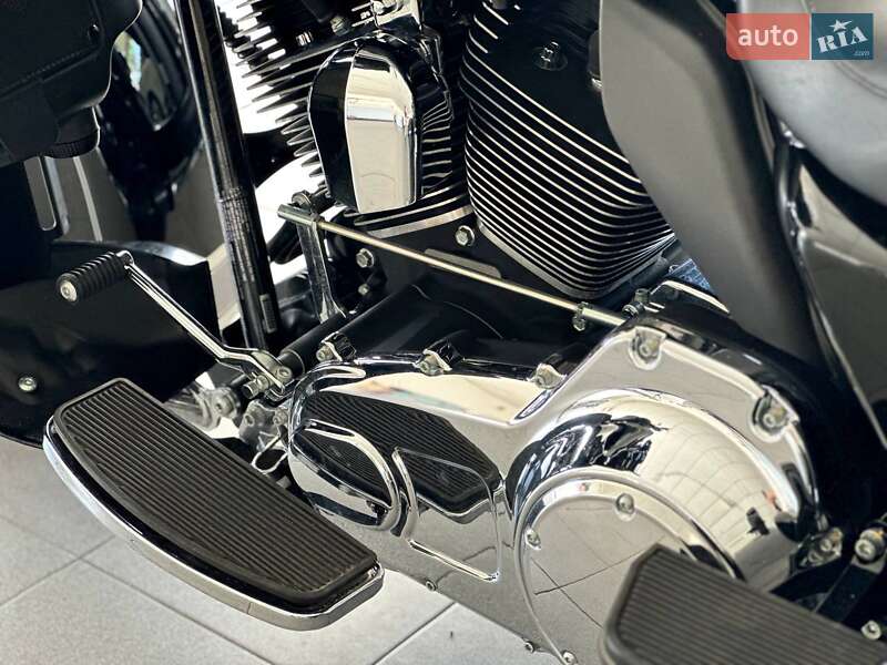 Мотоцикл Многоцелевой (All-round) Harley-Davidson Tri Glide Ultra 2013 в Киеве