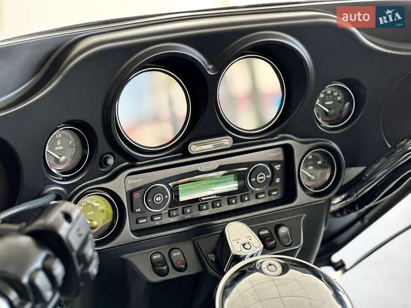 Мотоцикл Многоцелевой (All-round) Harley-Davidson Tri Glide Ultra 2013 в Киеве