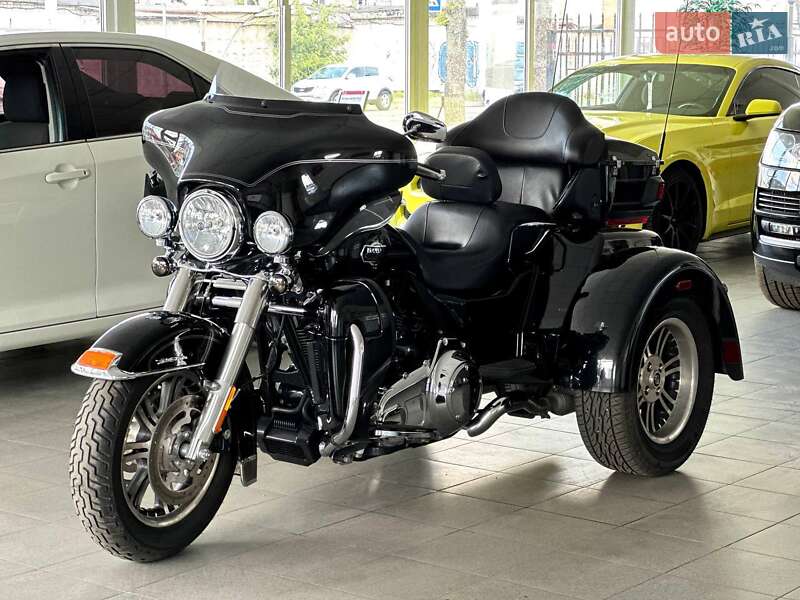 Мотоцикл Многоцелевой (All-round) Harley-Davidson Tri Glide Ultra 2013 в Киеве