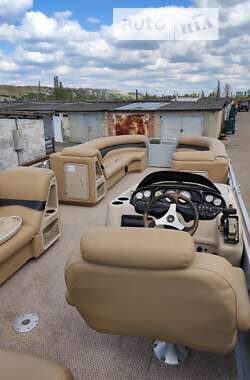 Катер Harris Crown Pontoon 2005 в Житомирі
