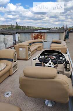 Катер Harris Crown Pontoon 2005 в Житомире