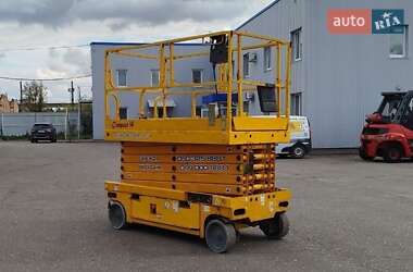 Ножничный подъемник Haulotte Compact 2010 в Киеве