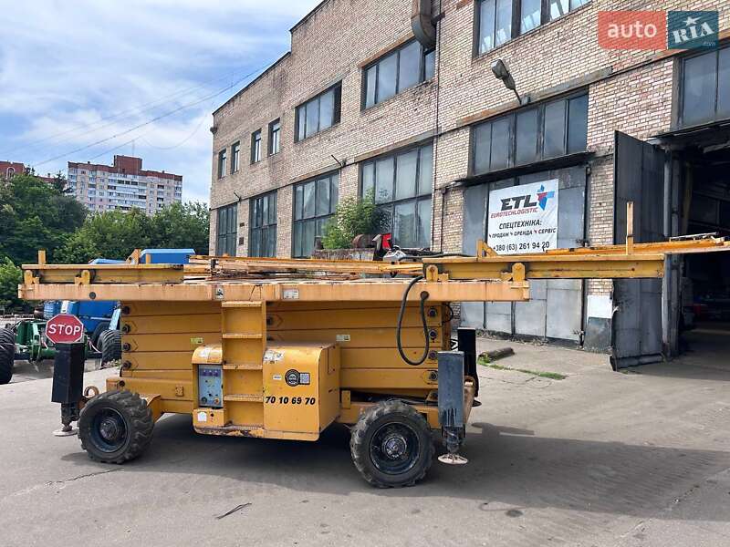 Ножичний підйомник Haulotte H 2006 в Києві