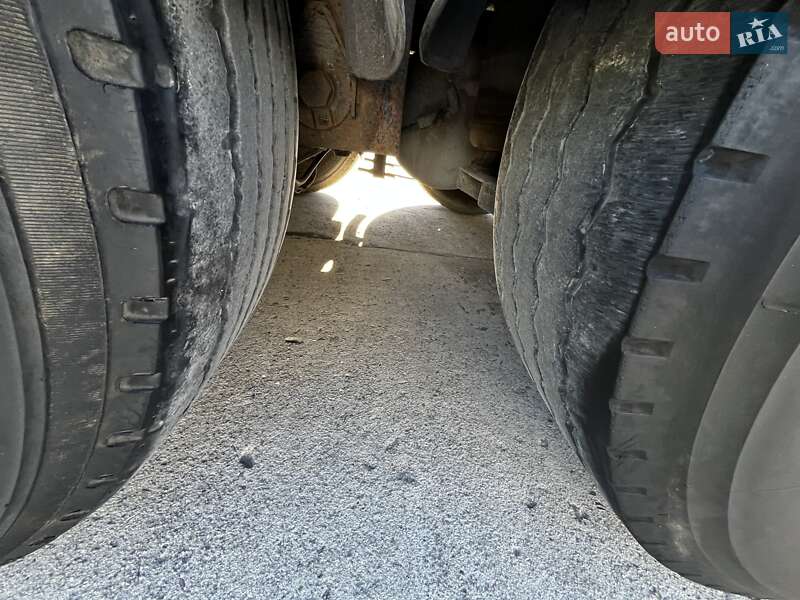 Цистерна полуприцеп Hendricks Goch 2003 в Львове