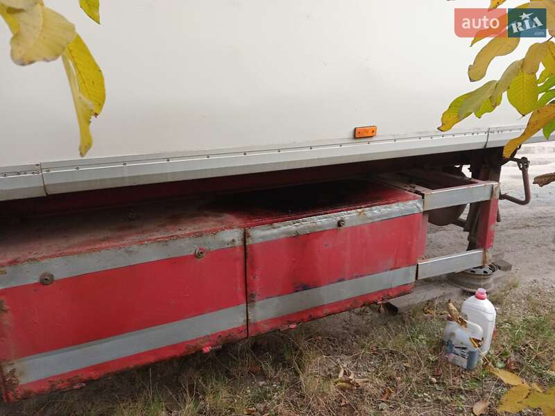 Рефрижератор напівпричіп HFR SL 1997 в Збаражі