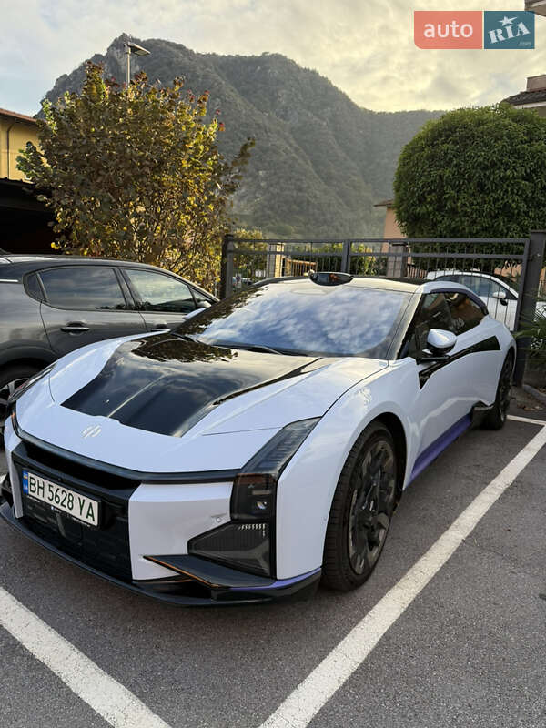 Лимузин HiPhi Z 2023 в Хмельницком фото 6 Лимузин HiPhi Z 2023 в Хмельницком