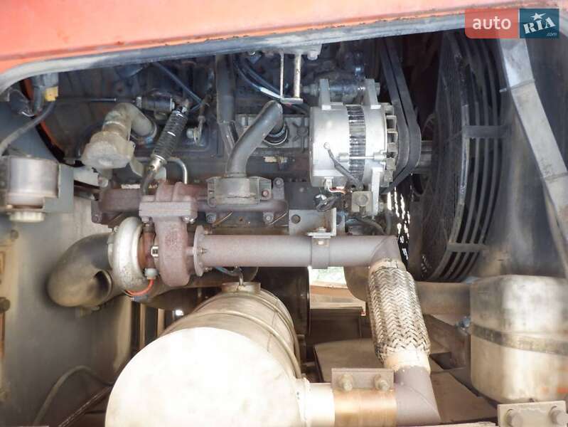 Фронтальні навантажувачі Hitachi LX 2005 в Одесі