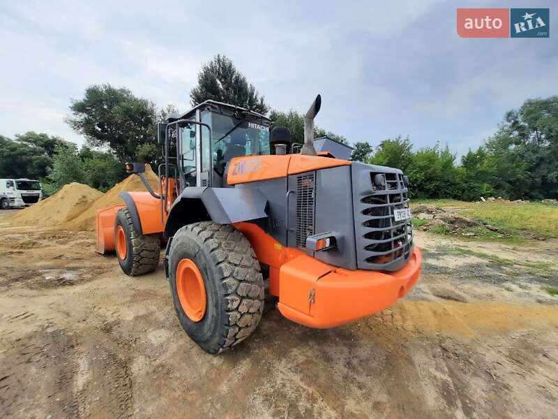 Фронтальный погрузчик Hitachi ZW 2006 в Луцке