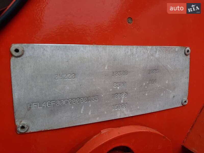 Фронтальный погрузчик Hitachi ZW 2006 в Луцке