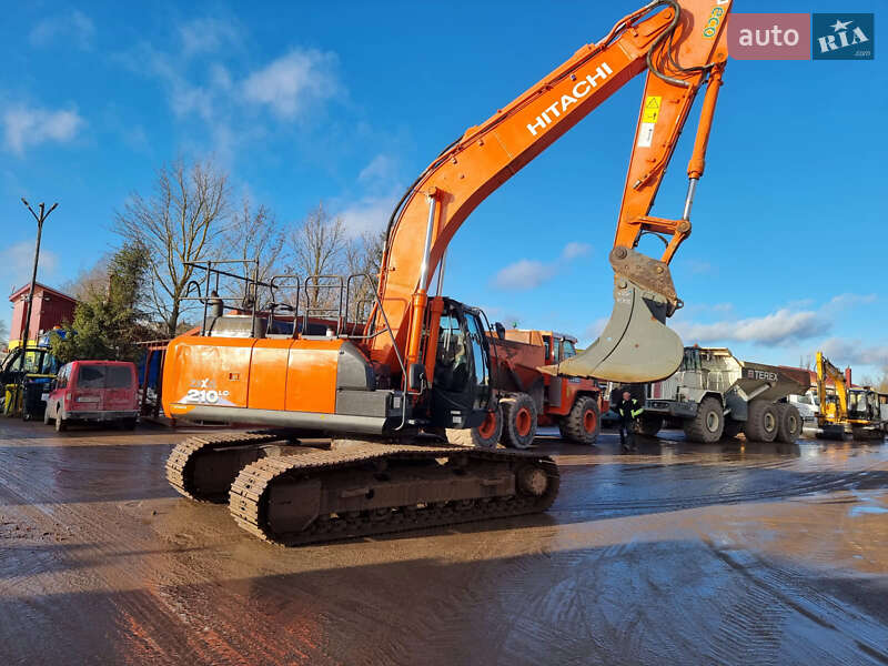 Гусеничный экскаватор Hitachi ZX 2018 в Одессе