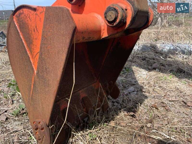 Гусеничный экскаватор Hitachi ZX 2010 в Одессе