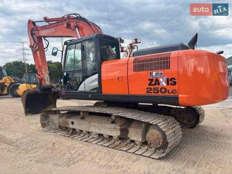 Гусеничный экскаватор Hitachi ZX 2014 в Киеве