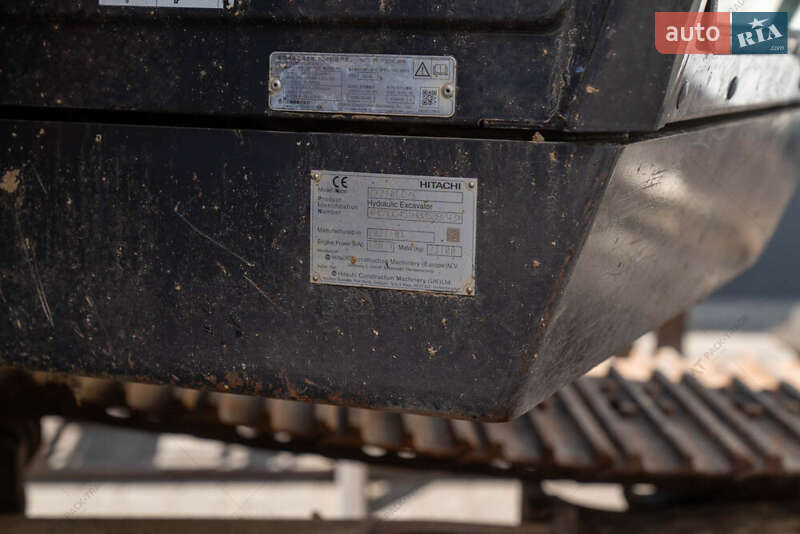 Гусеничный экскаватор Hitachi ZX 2021 в Житомире