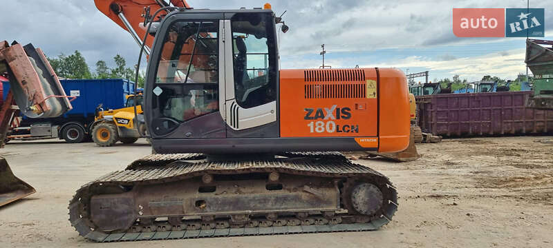 Гусеничный экскаватор Hitachi ZX 2010 в Одессе