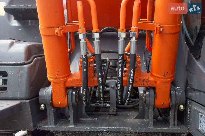 Гусеничный экскаватор Hitachi ZX 2008 в Житомире фото 5 Гусеничный экскаватор Hitachi ZX 2008 в Житомире