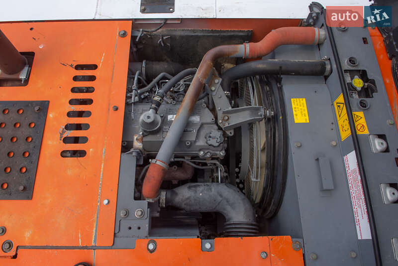 Гусеничный экскаватор Hitachi ZX 2008 в Житомире фото 8 Гусеничный экскаватор Hitachi ZX 2008 в Житомире