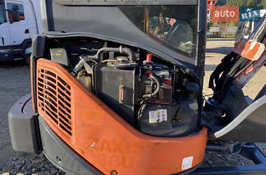 Гусеничный экскаватор Hitachi ZX 2011 в 