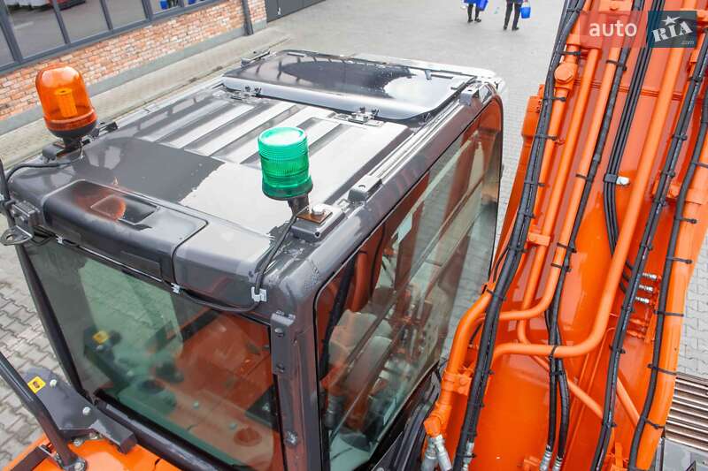 Гусеничный экскаватор Hitachi ZX 2021 в Житомире