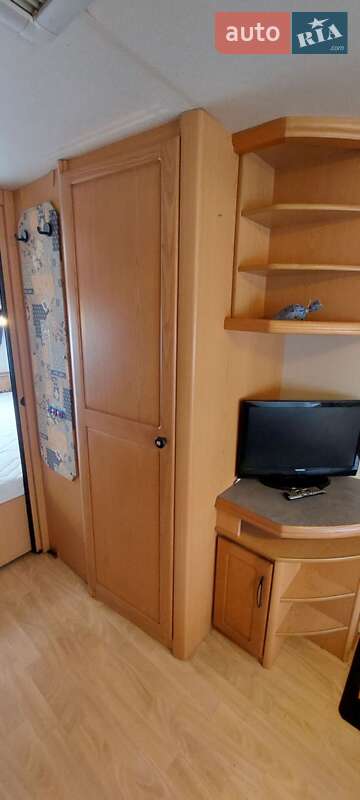 Причіп дача Hobby Prestige 2001 в Житомирі