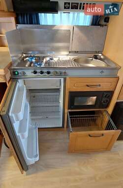 Прицеп дача Hobby Prestige 2001 в 