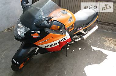 Мотоциклы Honda  2001 в 