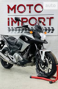 Мотоцикл Спорт-туризм Honda  2013 в 