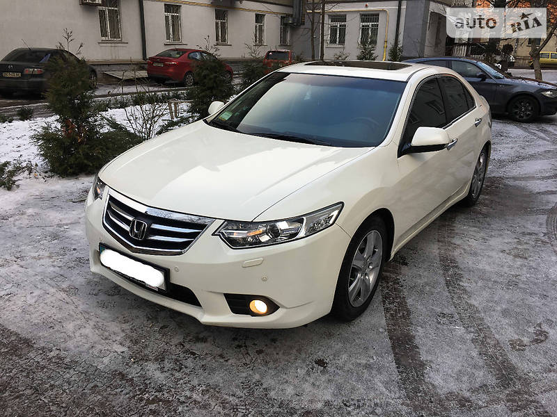 Седан Honda Accord 2011 в Львове