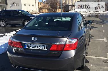 Седан Honda Accord 2014 в Киеве