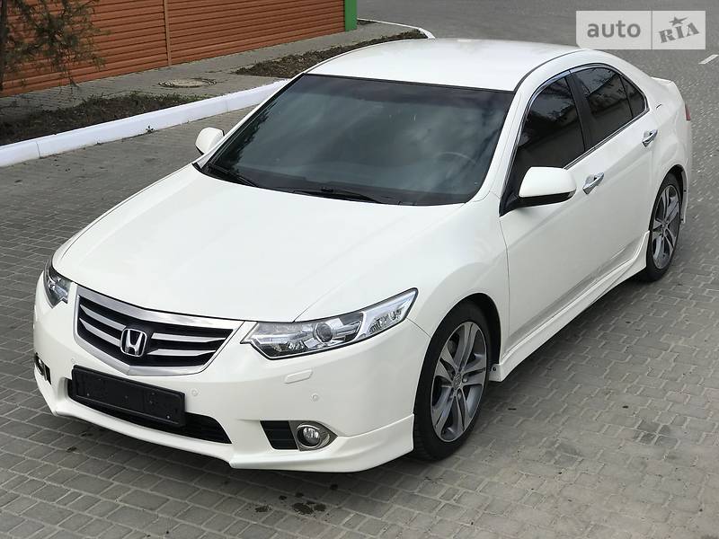 Honda Accord 2012 року