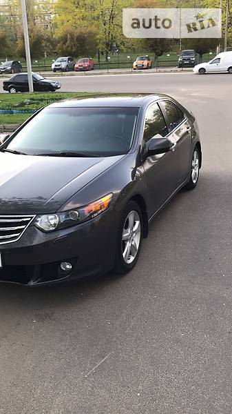 Honda Accord 2010 года