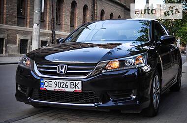 Седан Honda Accord 2013 в Черновцах