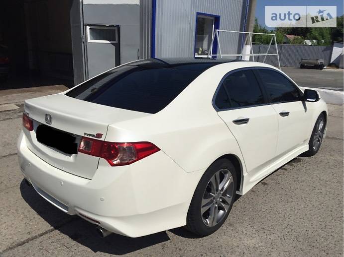 Honda Accord 2011 года
