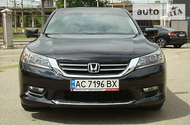 Седан Honda Accord 2015 в Киеве