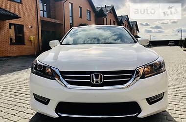 Седан Honda Accord 2013 в Киеве