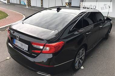 Седан Honda Accord 2018 в Киеве