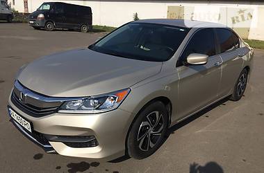 Седан Honda Accord 2016 в Киеве