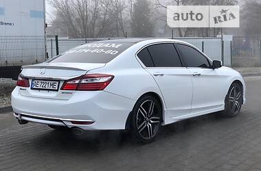 Седан Honda Accord 2017 в Днепре