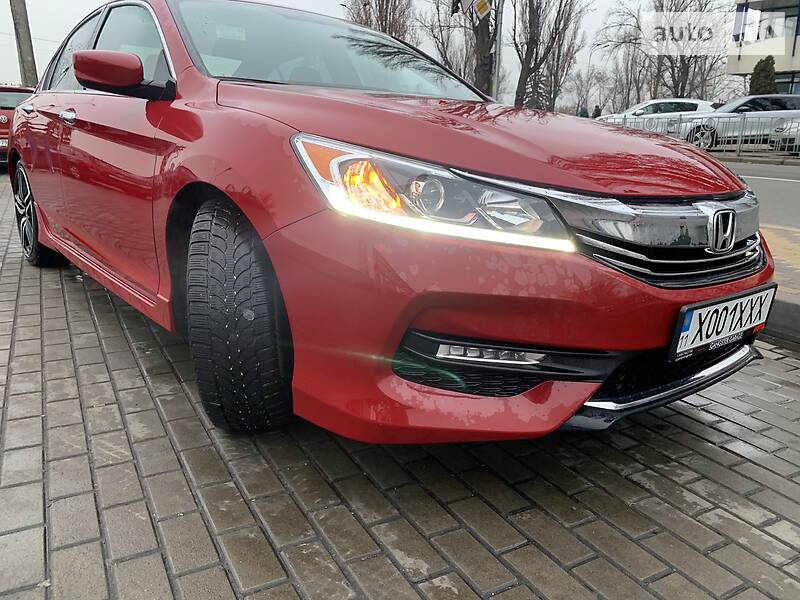 Седан Honda Accord 2016 в Києві