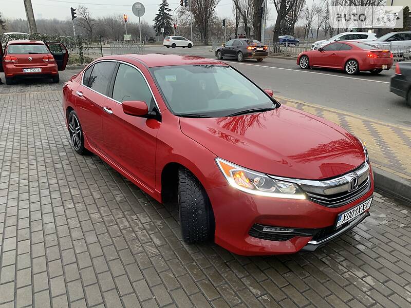 Седан Honda Accord 2016 в Києві