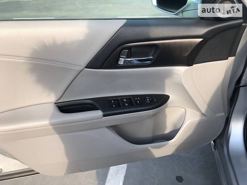 Седан Honda Accord 2013 в Києві