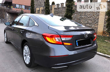 Седан Honda Accord 2018 в 
