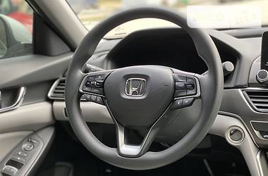 Седан Honda Accord 2018 в Днепре