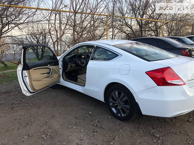 Купе Honda Accord 2010 в Одессе