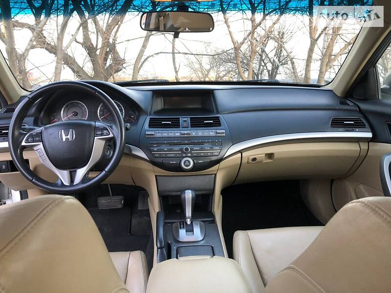 Купе Honda Accord 2010 в Одессе