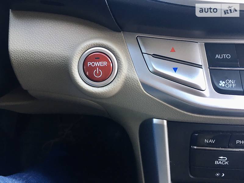 Седан Honda Accord 2015 в Тернополі