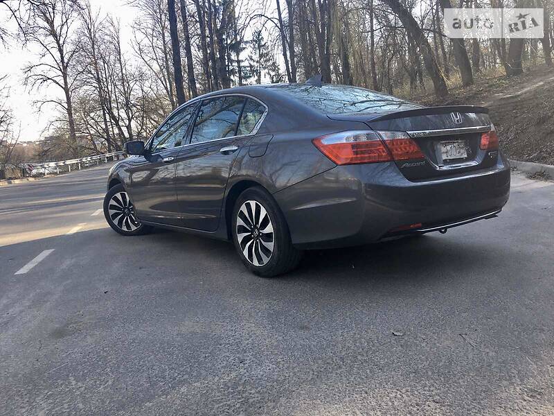 Седан Honda Accord 2015 в Тернополі