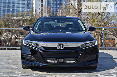Седан Honda Accord 2018 в 